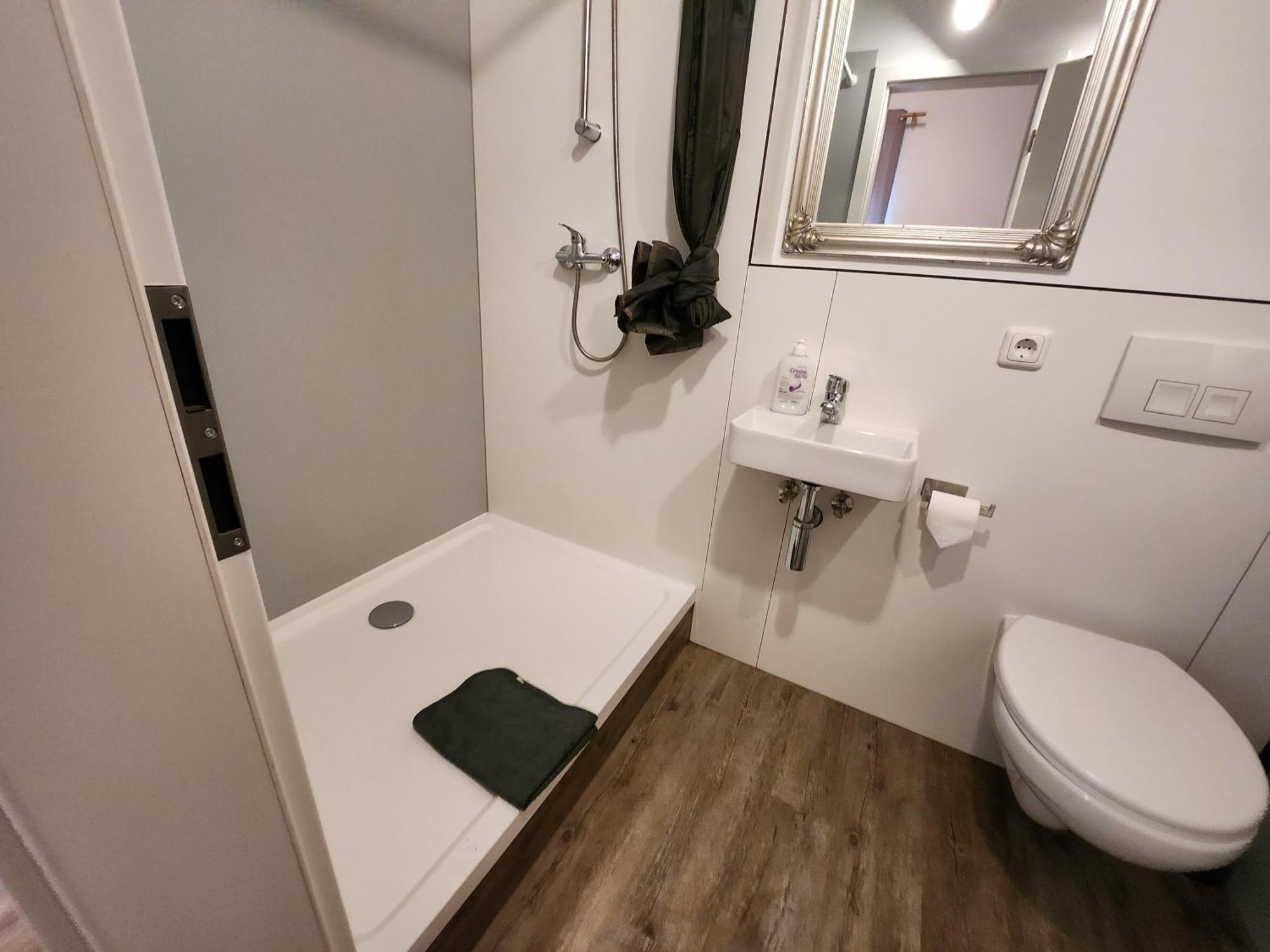 Apartment Studio-apartments & Moeblierte Fuer Monteure Zentral In Muelheim an der Ruhr